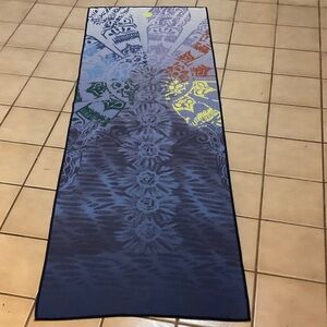 Manduka yogitoes skidless yoga towel